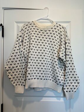 Eddie Bauer Ivory and Navy Knit Sweater